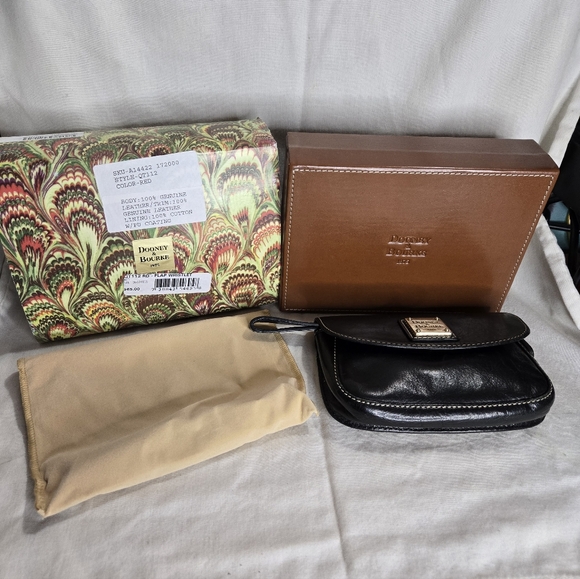 Dooney & Bourke Handbags - Dooney and Bourke Vintage Plumes Black Leather Wristlet BUNDLE